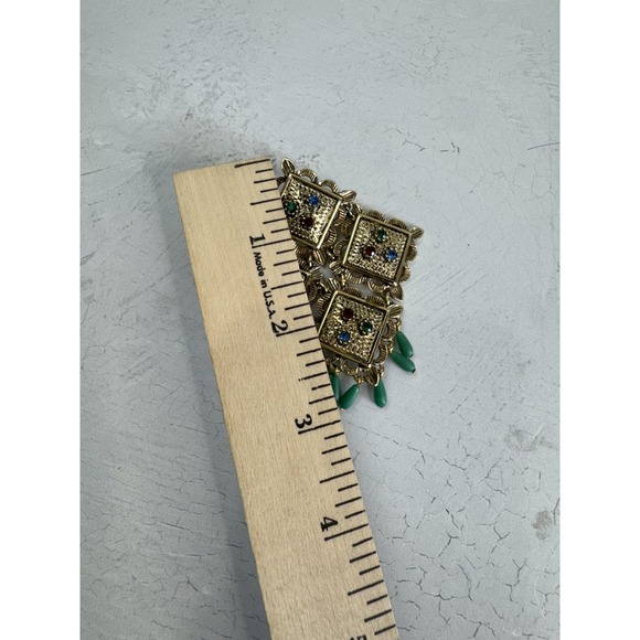 Vintage Sarah Coventry Brooch Pin Gold Tone Green Dangle Accents Multicolor Gems - Picture 3 of 6
